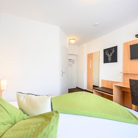 Hotel Goldener Hirsch ฟรีดริชส์ฮาเฟน ภายนอก รูปภาพ