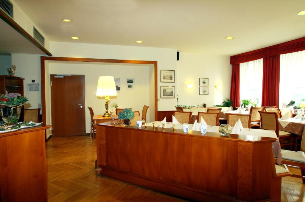 Hotel Goldener Hirsch ฟรีดริชส์ฮาเฟน ภายนอก รูปภาพ