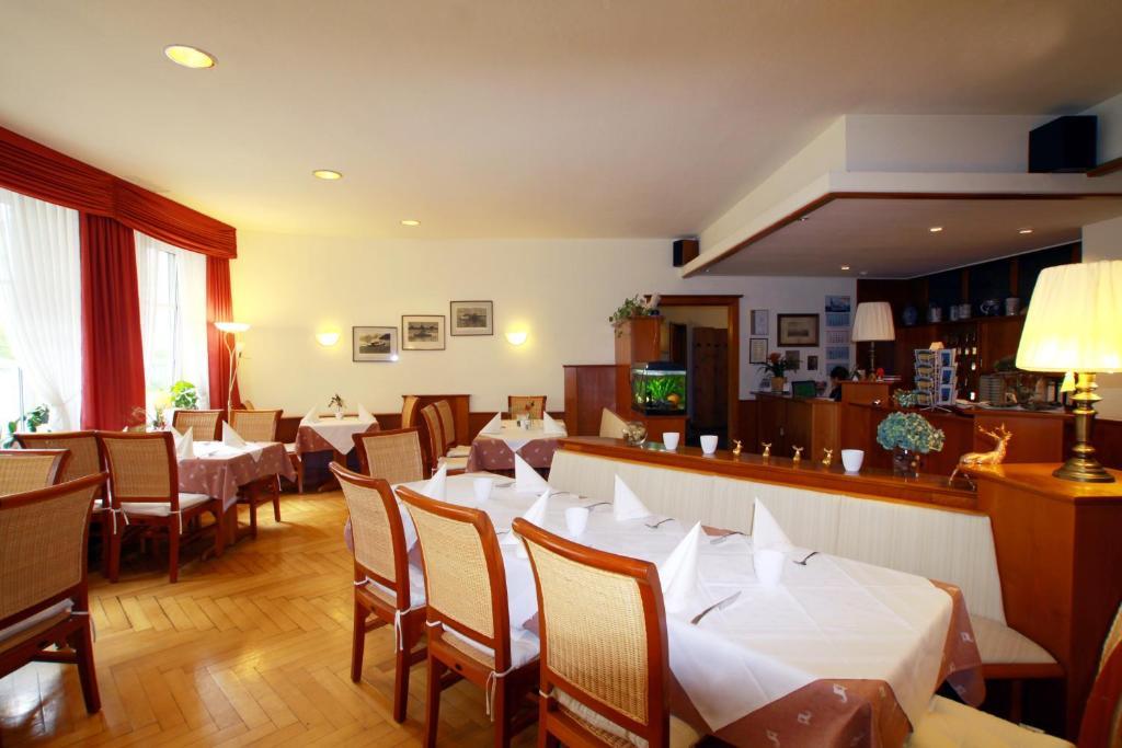 Hotel Goldener Hirsch ฟรีดริชส์ฮาเฟน ภายนอก รูปภาพ
